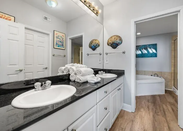 San Carlos 1404 By Youngs Suncoast Apartment *